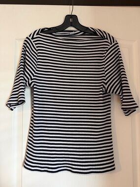 Old Navy Striped Black and White Short Sleeve Ribbed Top Size Large